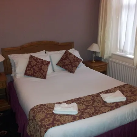 The County Hotel 3*