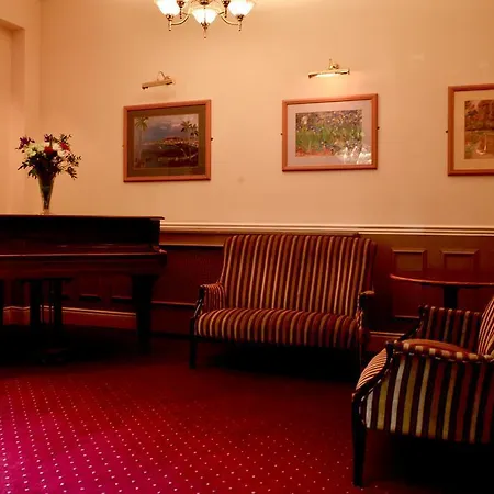 The County Hotel