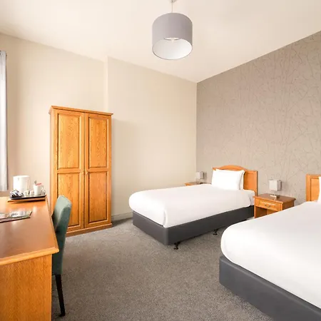 The County Hotel 3*