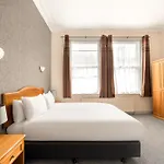 The County Hotel